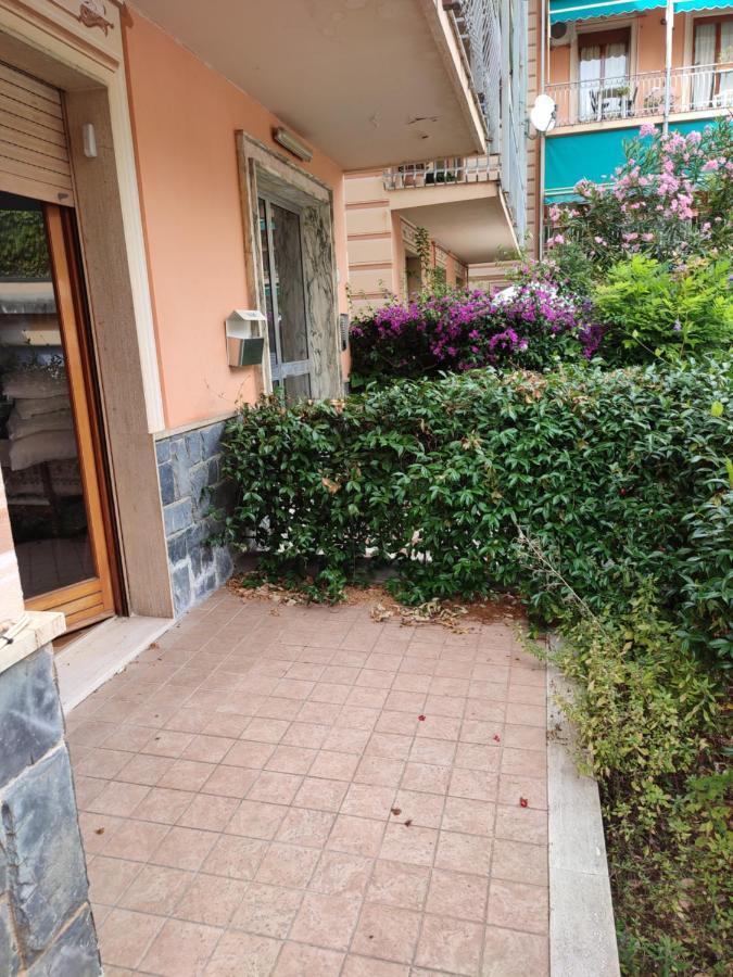 La Casa Di Yuri - Free Private Parking & Air Conditioning 렉코 외부 사진